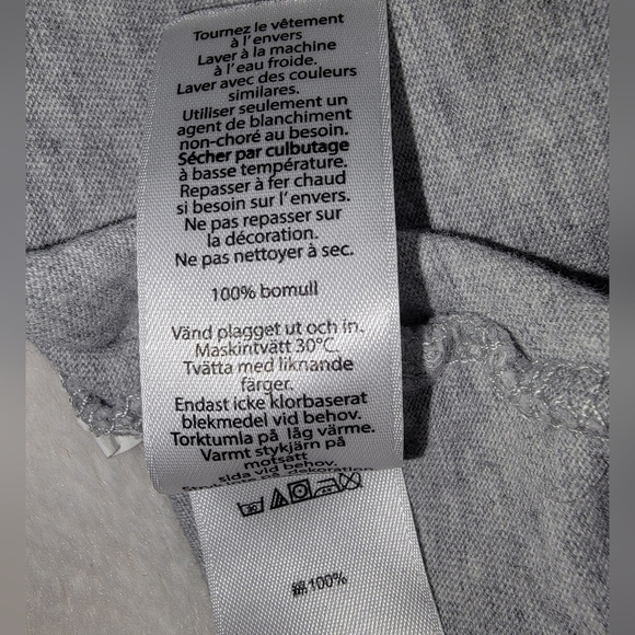 Vineyard Vines Gray Long Sleeve Tee with Sleeve Branding - Picture 10 of 10